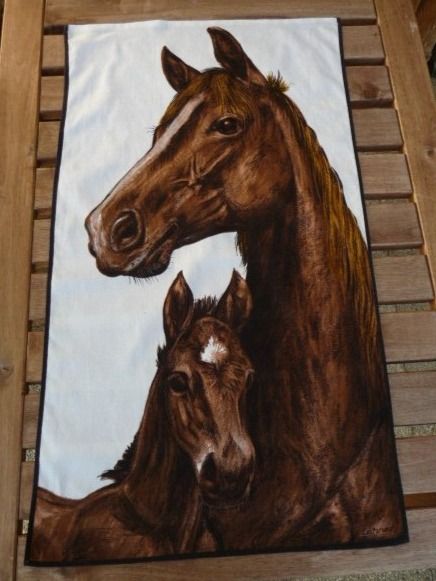 Torchon Ancien Thème Chevaux - Année 1975 - 100% Coton - Multicolore