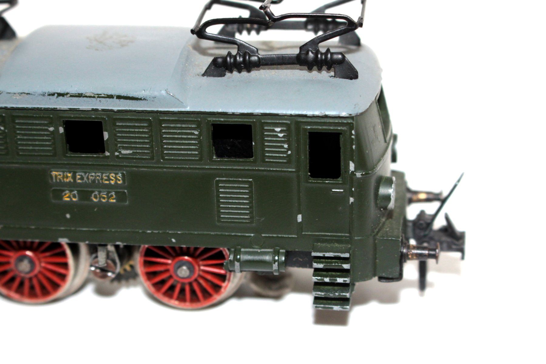 Trix Modelleisenbahnen: H0 / TRIX EXPRESS LOKOMOTIVE 20 052 – Gebraucht aus Allschwil von  5