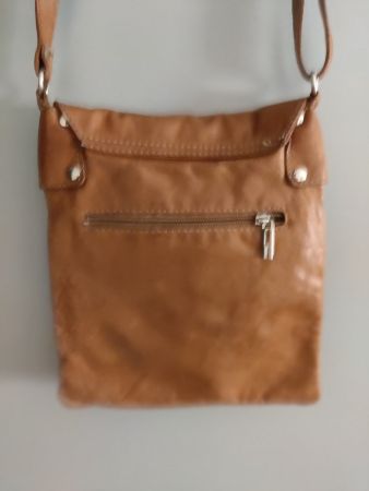 Borsa a tracolla in vera pelle color cuoio