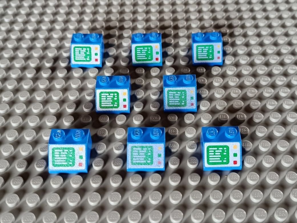 Lego Kit di costruzioni: LEGO - 8x Slope Computer Panel - 3039p23 – Usato da Muhen venduto da Legoholic