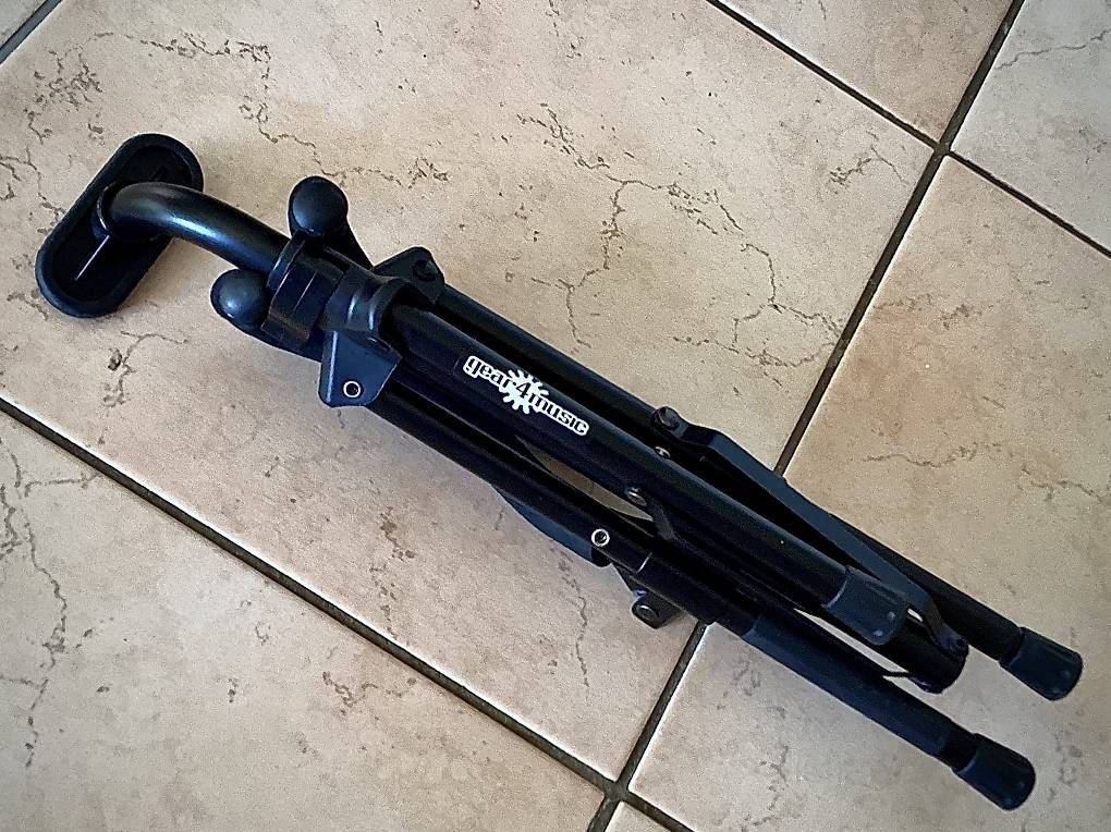 Instruments de musique: Gitarrentasche mit Ständer – Neuf (Voir description) à Känerkinden par Draco21sc 3