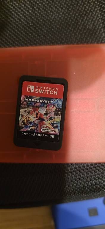 Consoles:  Nintendo Switch completa + 4 Joy-Con + 2 giochi + Ring Fit – D'occasion à Paradiso par Asli 1
