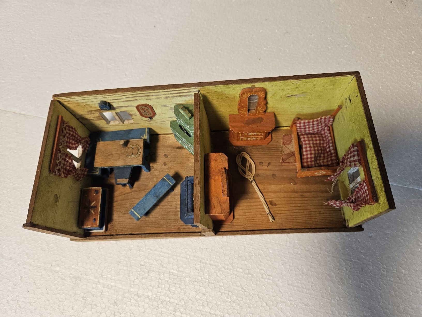 Case e mobili per bambole: Puppenhaus antik – Usato da Haslen GL venduto da Sandra40 9