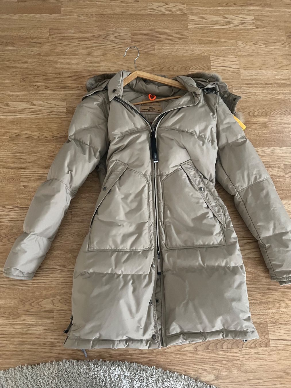 Parajumpers Giacche: Parajumpers Parka beige – Usato da Küsnacht ZH venduto da Oloroso