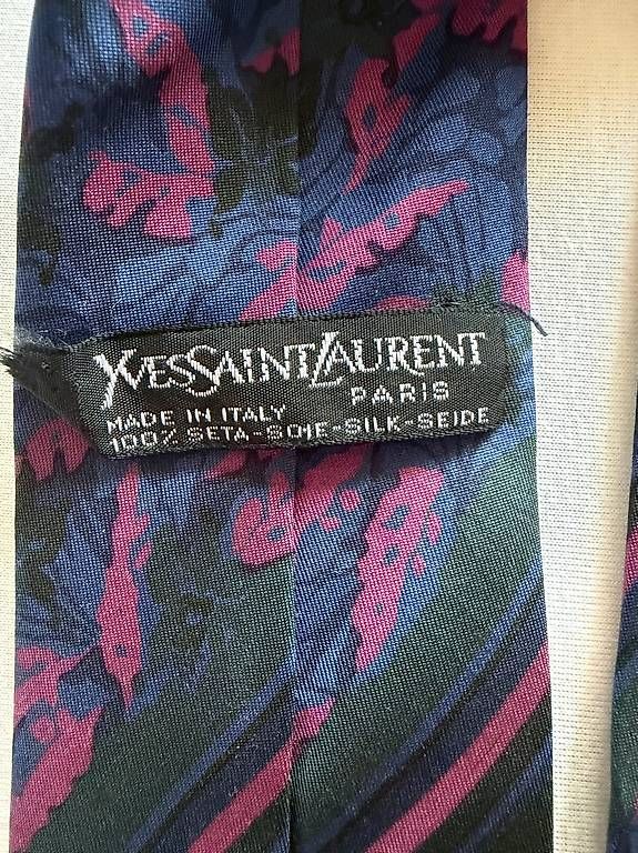 Cravatte: Cravate Yves Saint Laurent – Usato da la Tour-de-Peilz venduto da Crm 2