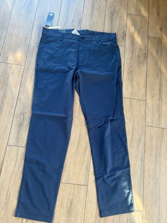 30/32_adidas_NEU