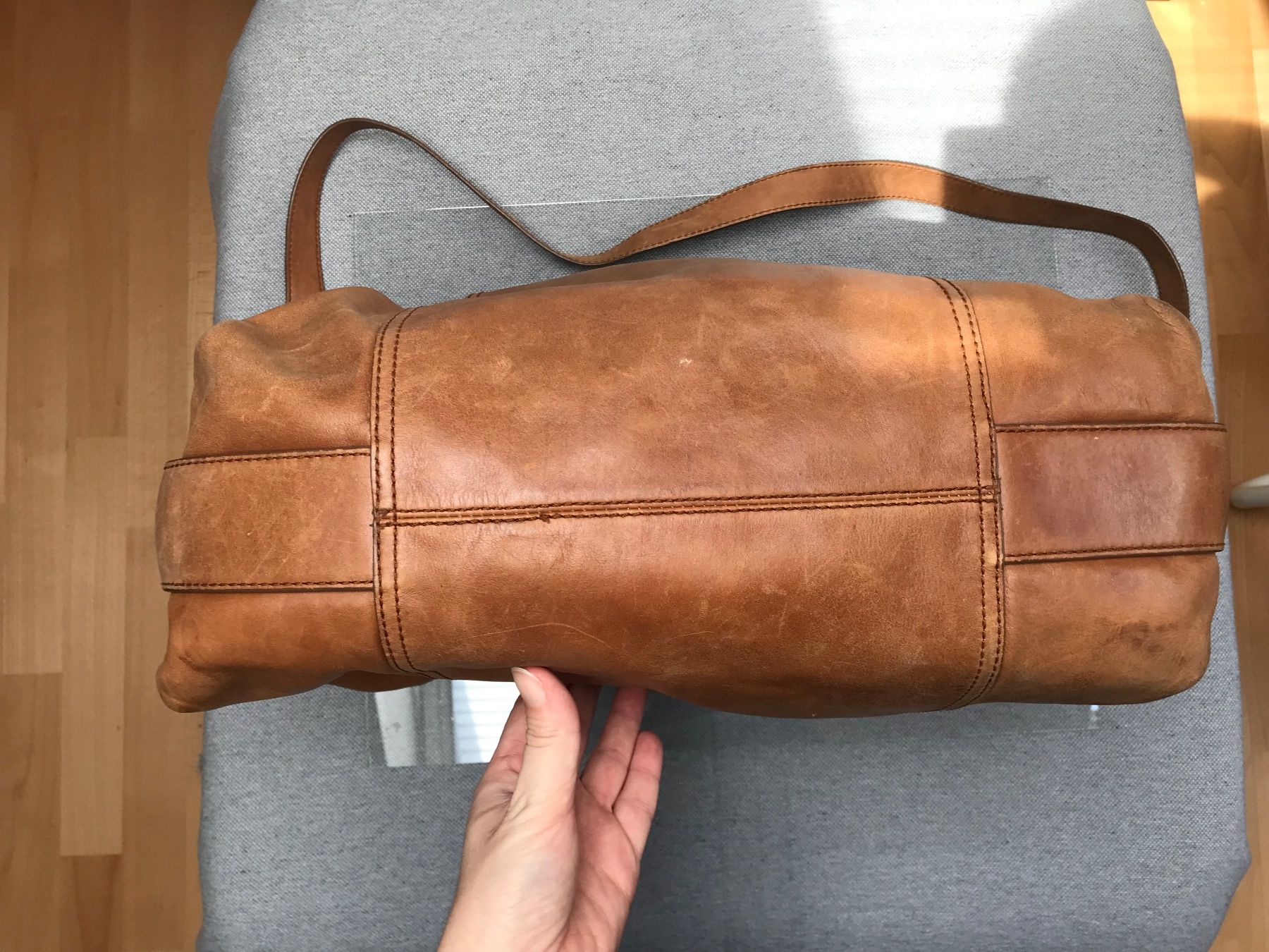 Givenchy Borse da donna: Sac Givenchy cognac – Usato da Basel venduto da Maria-Alexa 3