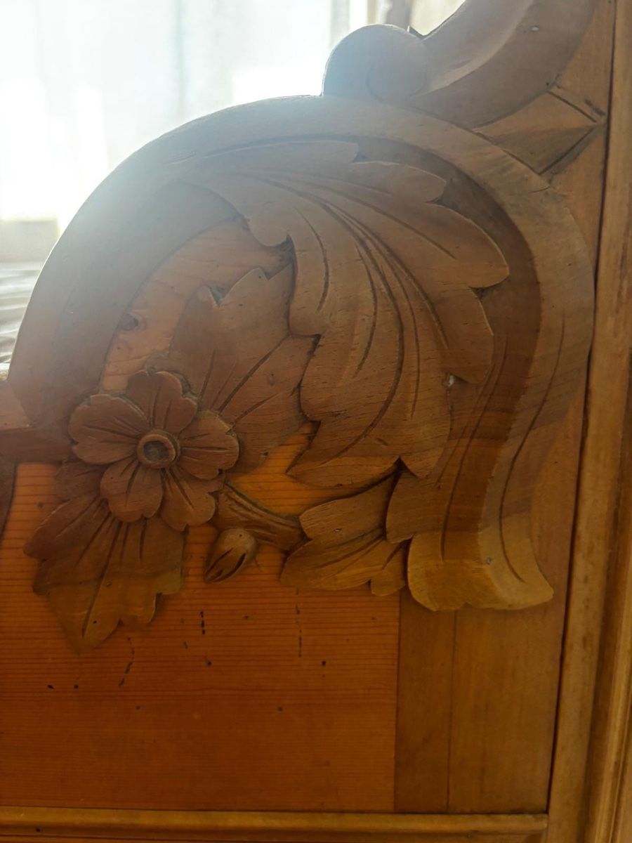 Lits: Pretty Wood Antique Bed Frame  – D'occasion à Speicher par ell_ljc2 1
