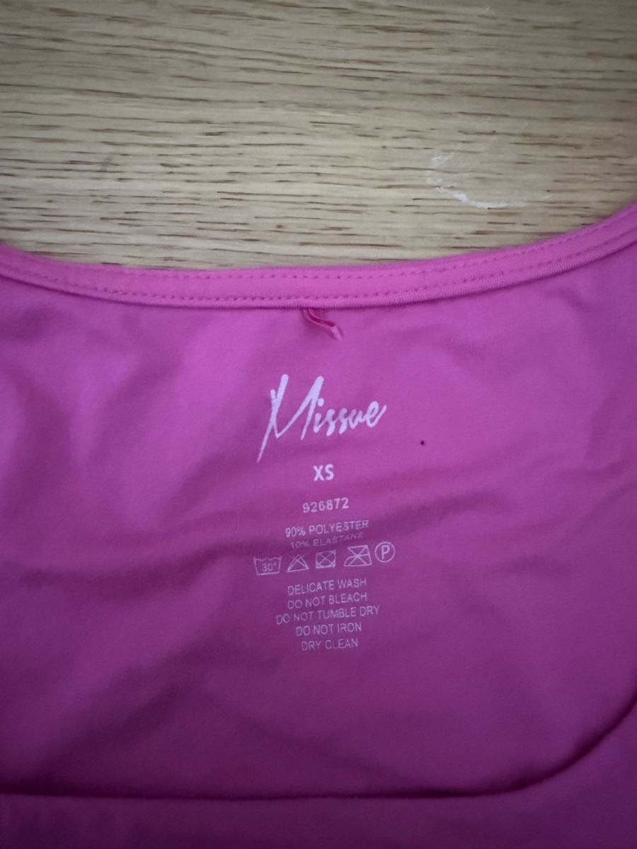 T-shirt: Débardeur Missue – Nuovo (secondo la descrizione) da Carouge GE venduto da goi_krq7 1