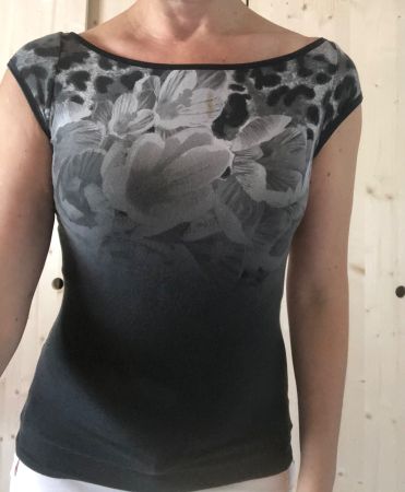 Maglietta di cottone con bell pizzo