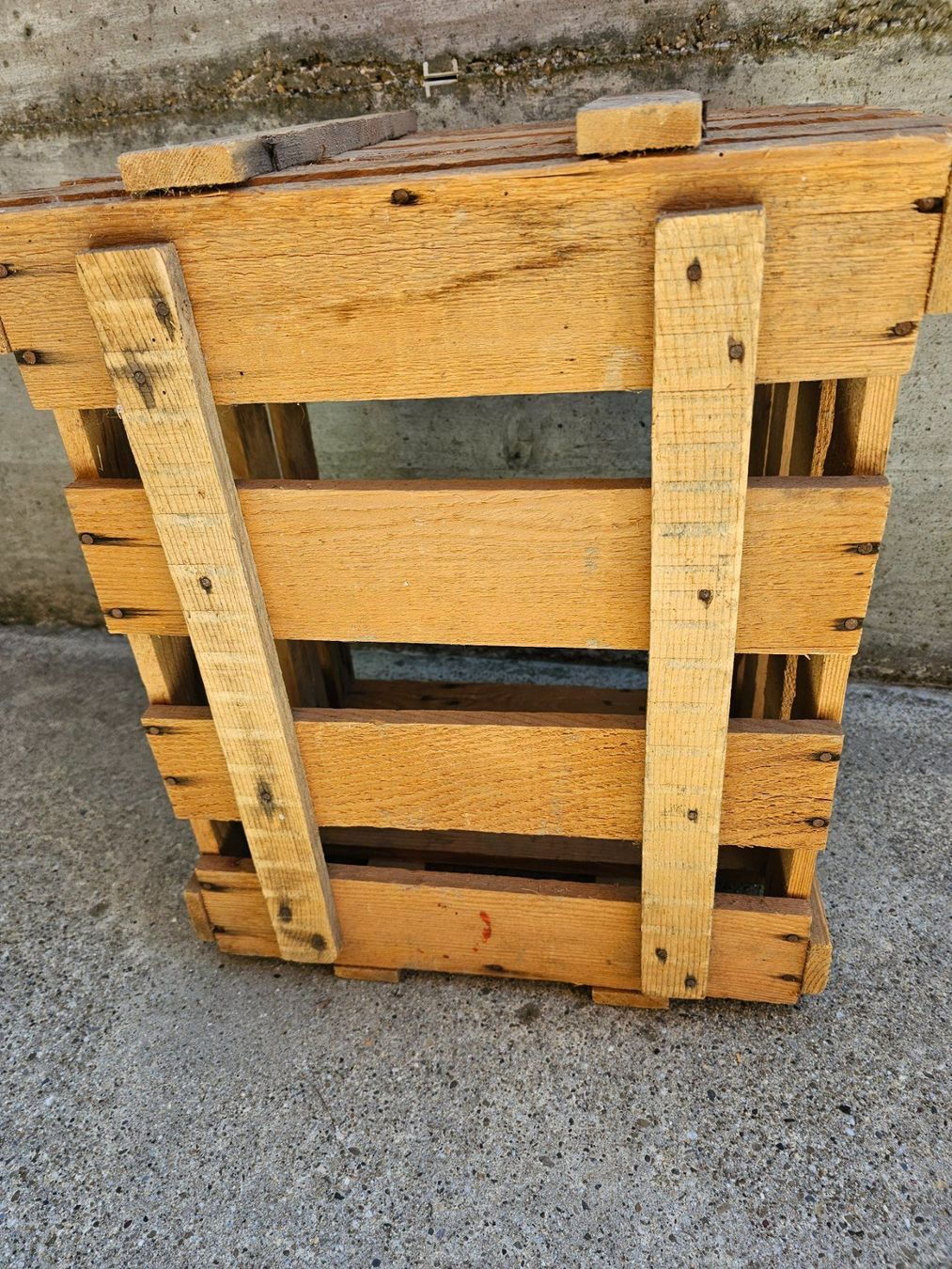 Autres: Alte Wein Holz Harasse – D'occasion à Ranflüh par Scully09 1