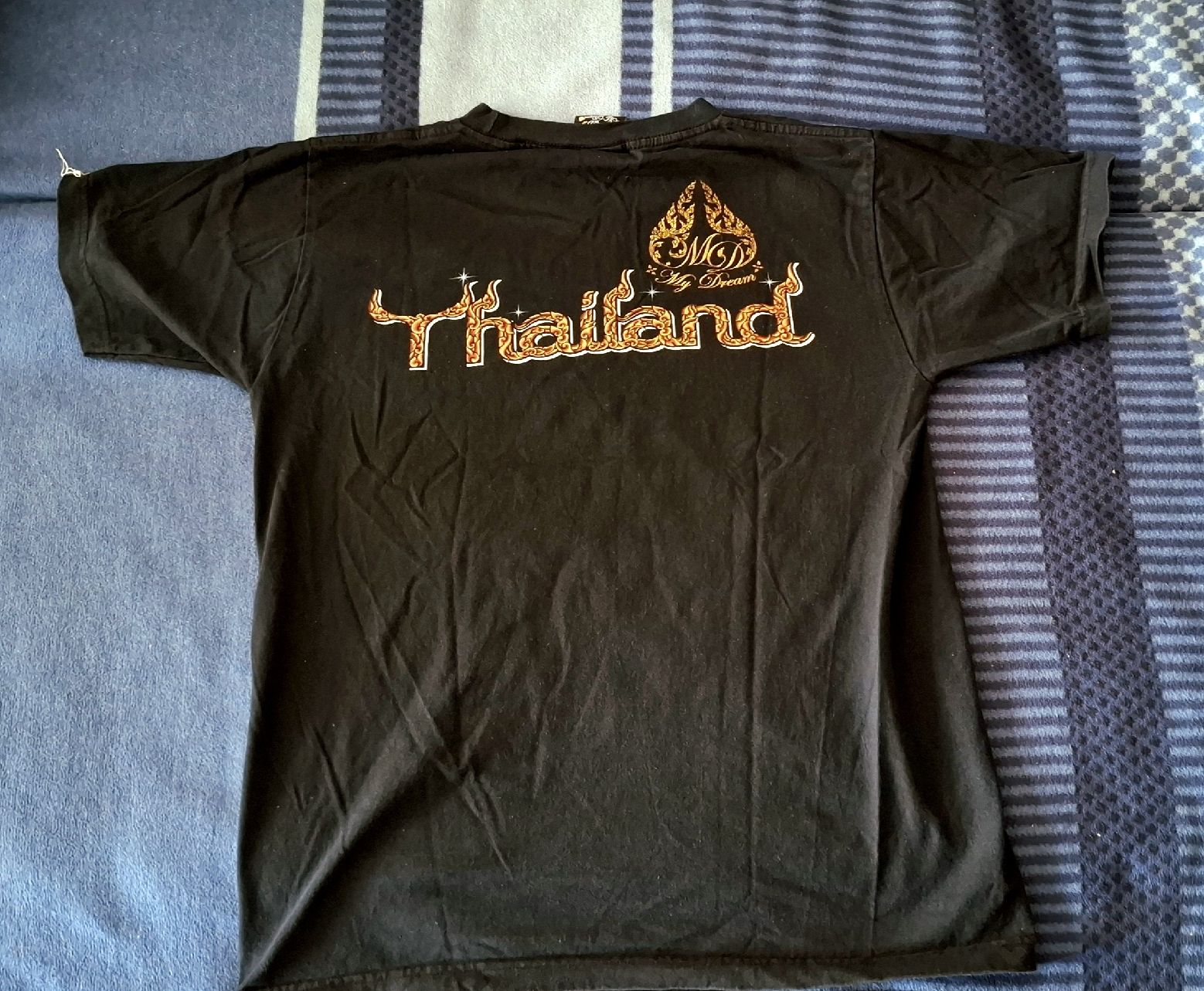 T-shirt: Thailand T- shirt alte Tradition – Usato da Urdorf venduto da Ferdy39 1