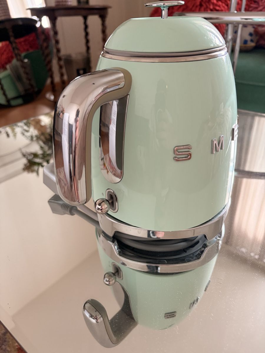 Smeg Bouilloires électriques: SMEG - Wasserkocher   – D'occasion à Zürich par pre_vy7t 1