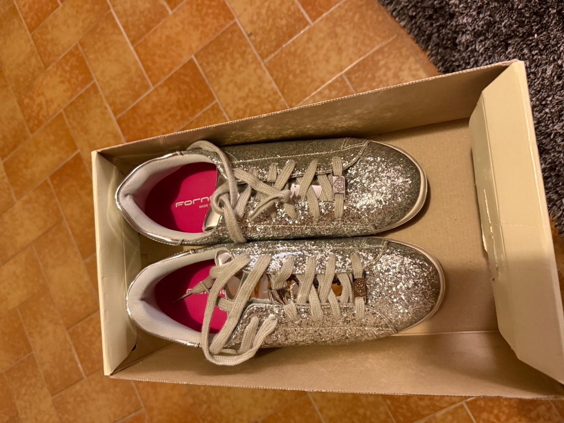 Scarpe da donna: chaussures – Nuovo (secondo la descrizione) da savièse venduto da karukeragwada 4