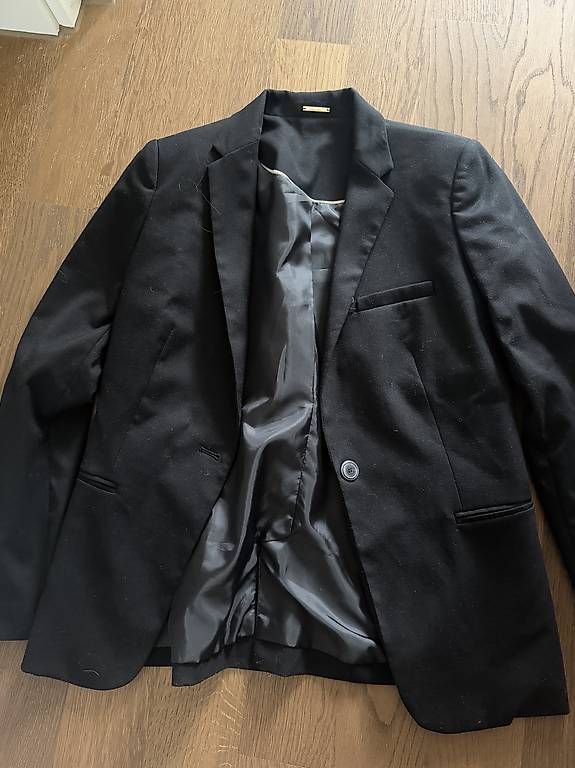 Completi & Tailleur: BLAZER UND HOSE VON MANGO UND ZARA – Usato da Uetikon am See venduto da randag88