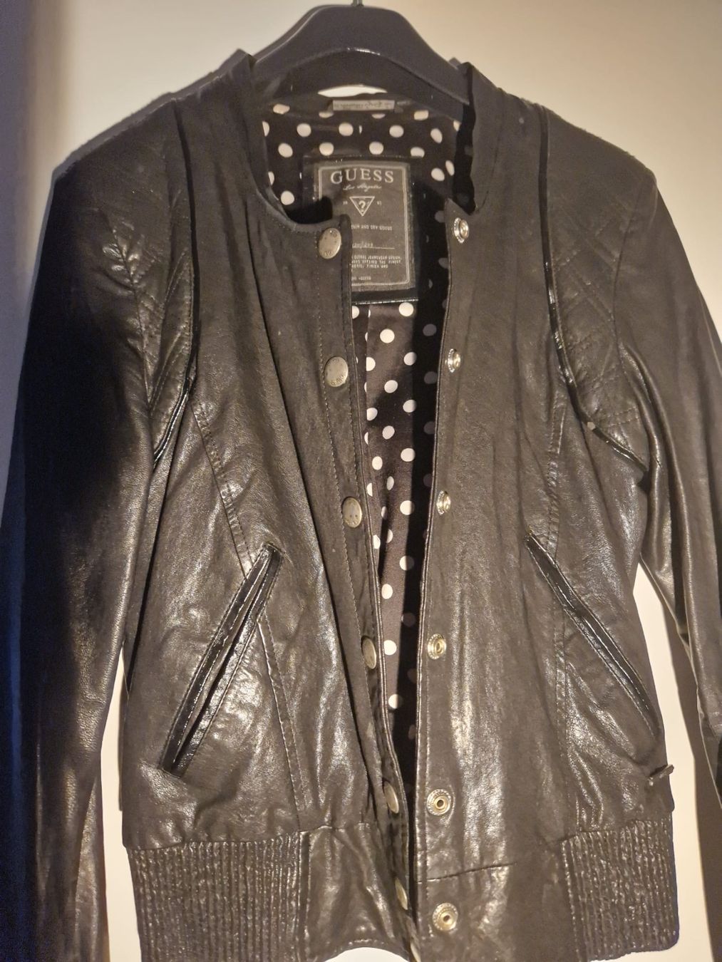 Guess Giacche: Leder Jacke Guess – Usato da Bern venduto da Iuliia_novova