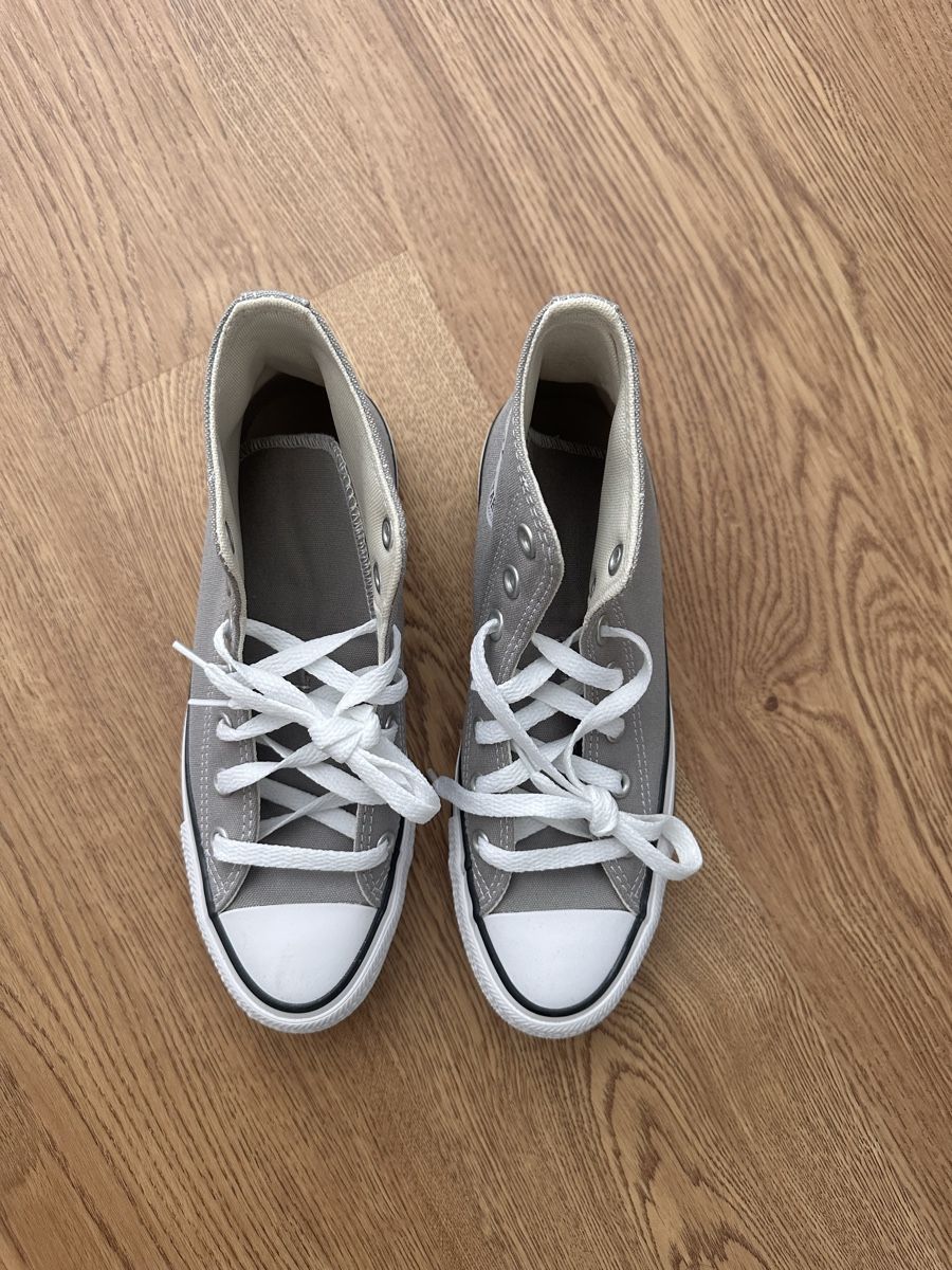 Converse Damenschuhe: Converse Grau, ungetragen – Neu (gemäss Beschreibung) aus Studen BE von Dedechi 2