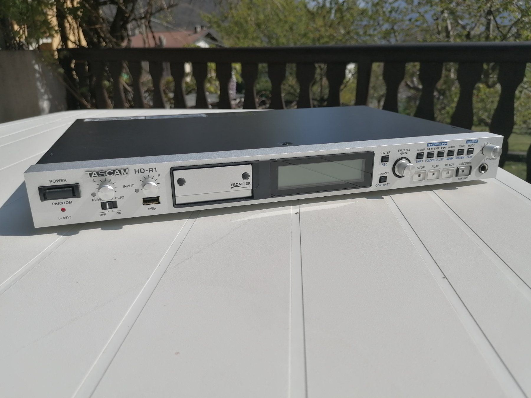 Tascam Registratori: Tascam HD-R1 Solid State Stereo Master Recorder Enregistreur – Usato da Pampigny venduto da edyschi