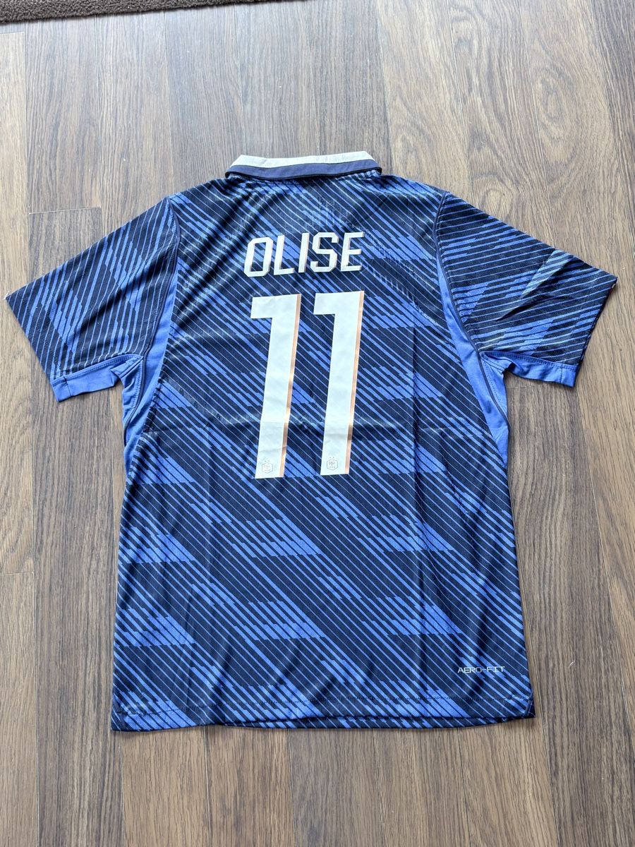 Nike Leibchen & Hosen: Olise WMTricot 2026 – Neu und originalverpackt aus Humlikon von justplays 1