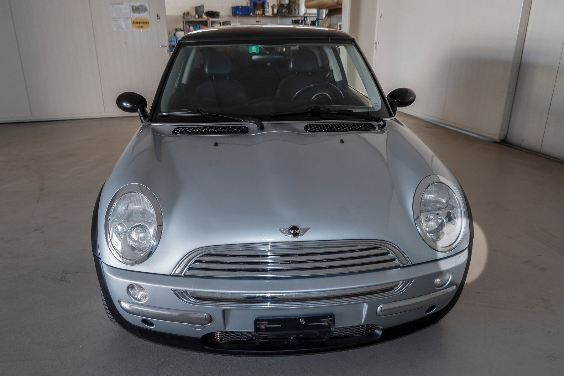 Mini Automobili: Schnäppchen, Mini Cooper, silber/schwarz 1.6 Liter, ab Platz – Usato da Sommeri venduto da Toms_Fairplayservice 2