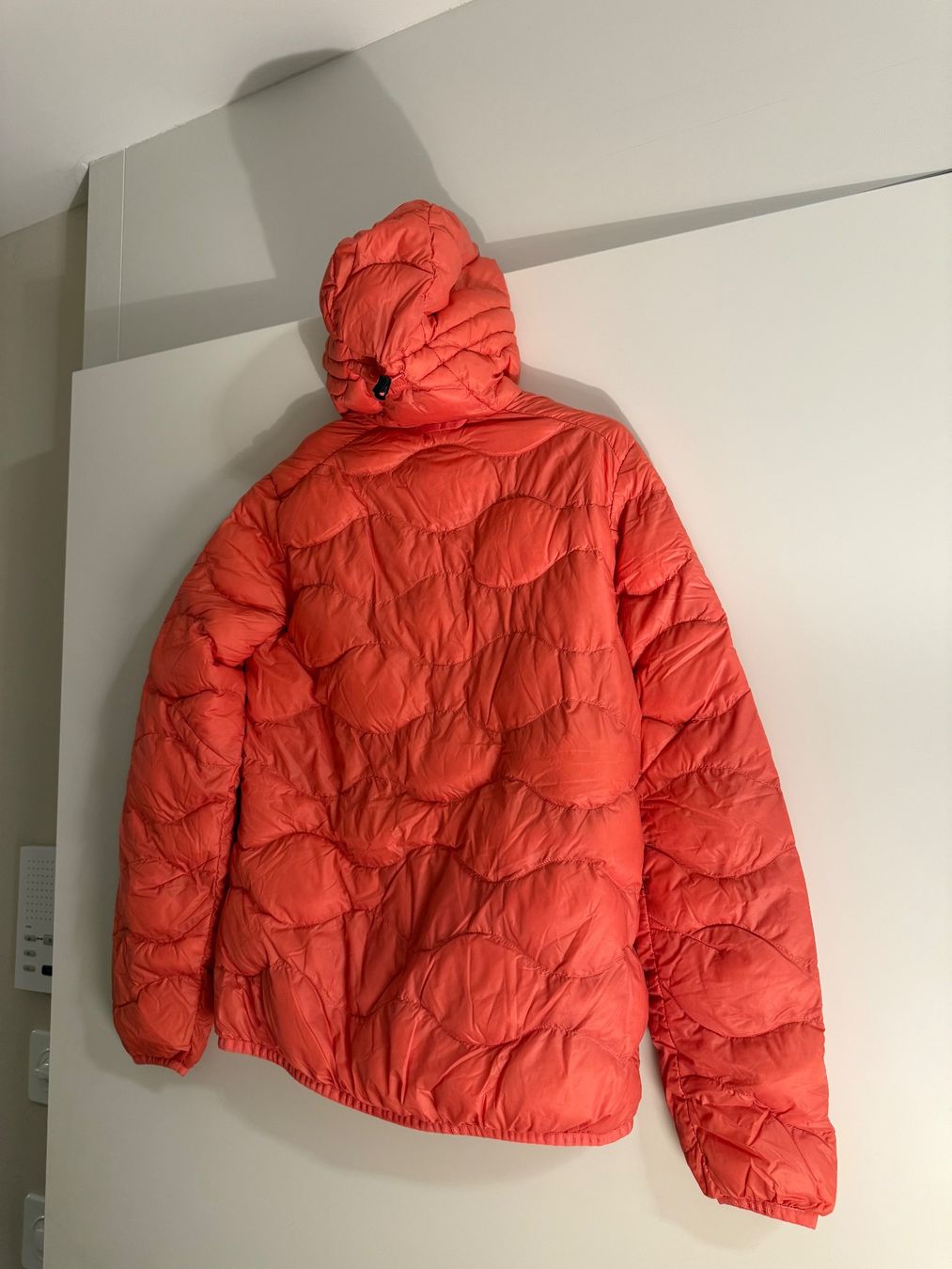 Peak Performance Giacche: Peak Performance Helium Down Hood – Usato da Zürich venduto da SEDRAEN 2