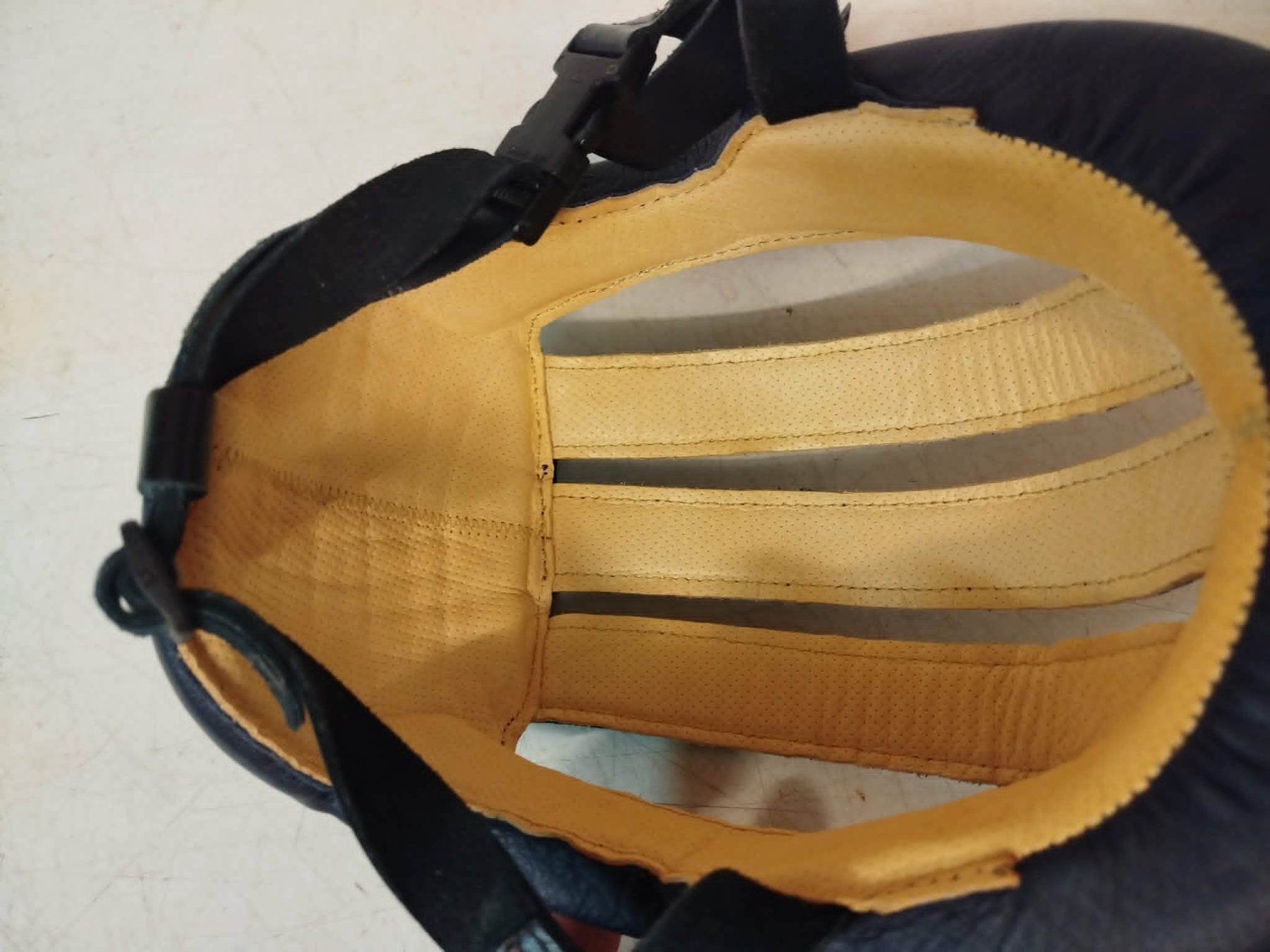 Schutz & Schoner: Casques de protection – Gebraucht aus La Chaux-de-Fonds von Emmaus2300CDF 5