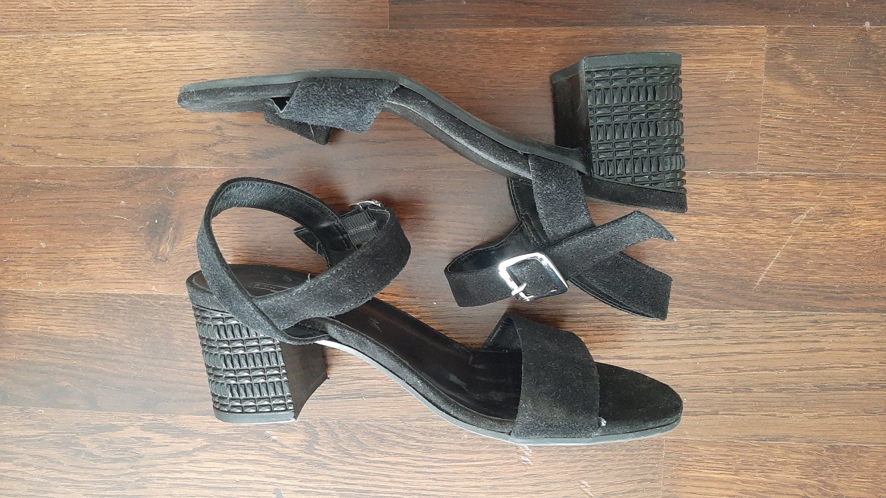 Scarpe da donna: Schwarze Leder Sandalen 37 – Usato da Brugg AG venduto da ahauserd 1