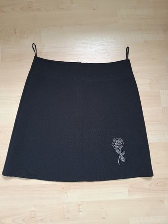 eleganter Jupe Grösse 164 mit silberner Rose, Versand auch m
