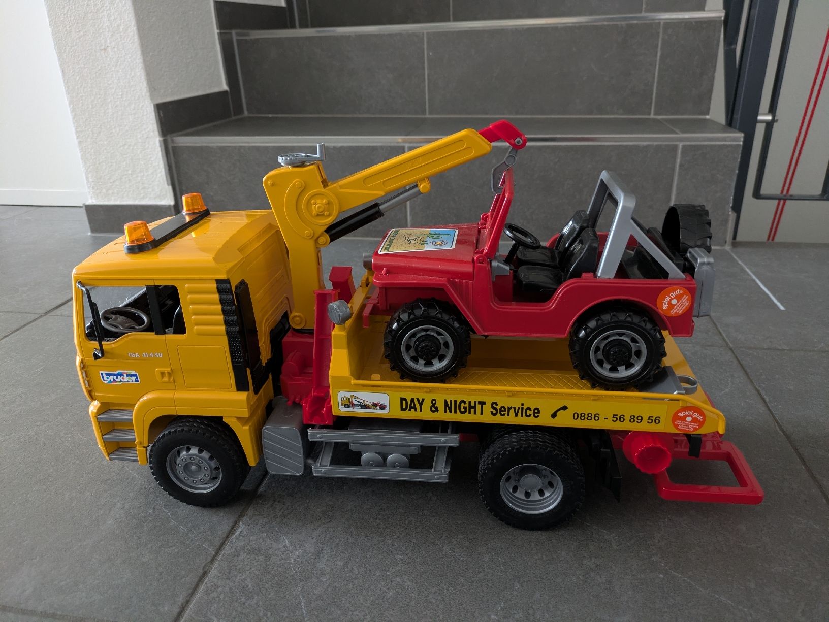 Bruder Giocattoli: Abschlepp LKW mit Jeep – Usato da Schwerzenbach venduto da Sarco 1