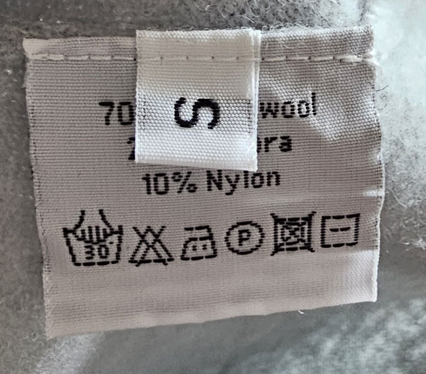 Vestes: Hunkydory Strickjacke Wolle Grösse S  – D'occasion à Basel par Allerlei-Basel 3