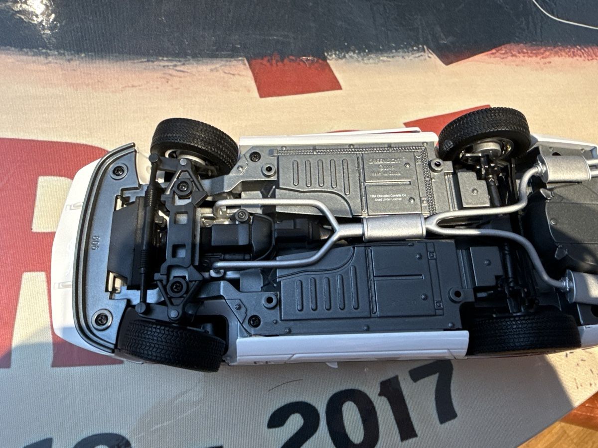 Chevrolet Modellini d'auto: A-Team Corvette C4 Weiss-Rot  1:18 – Usato da Basel venduto da Zomeg 7