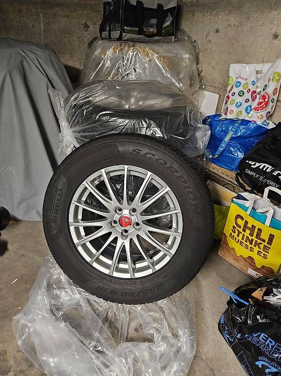 Pneus & Roues: Jaguar complete winter tire set – D'occasion à Zollikon par Fcicogna 3