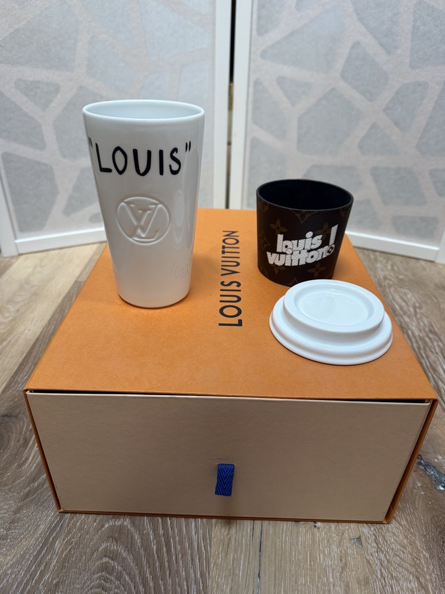 Louis Vuitton Tazze: Louis Vuitton NEW White Monogram mug set – Nuovo e nell'imballaggio originale da Grund b. Gstaad venduto da PlageNeige 2