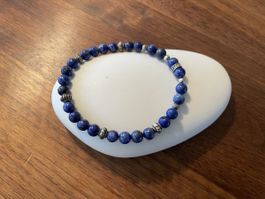 Elegantes Lapislazuli-Armband mit Silberakzenten, unisex
