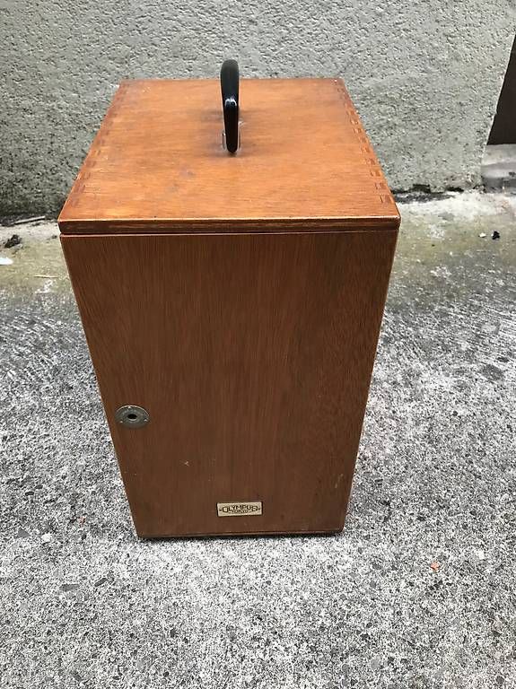 Microscopi: Microscope Olympus 1964 avec sa boîte en bois – Usato da Estavayer-le-Lac venduto da mar_2s6b 1