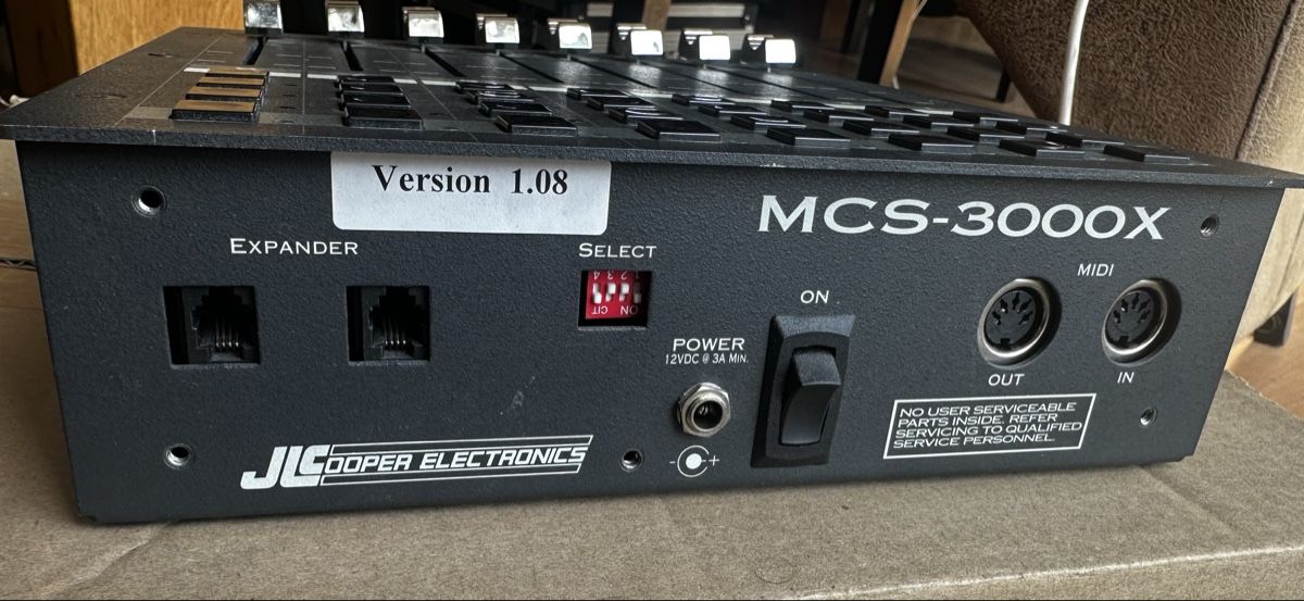 Console di mixaggio: JL Cooper Electronics MCS-3000X Mischpult Controller. – Usato da Zürich venduto da deftwow 1