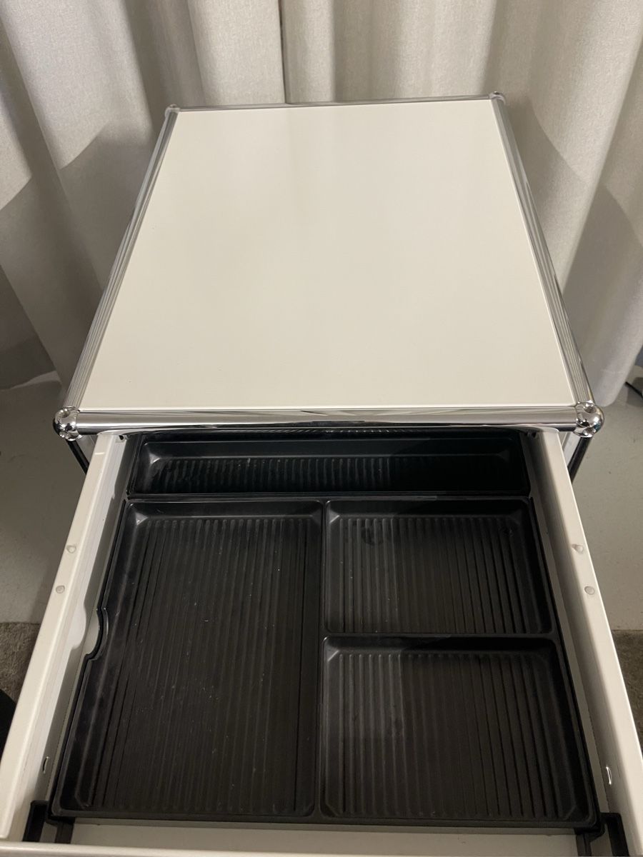 USM Eléments de bureau: USM Korpus – D'occasion à Uetikon am See par tex-52 1