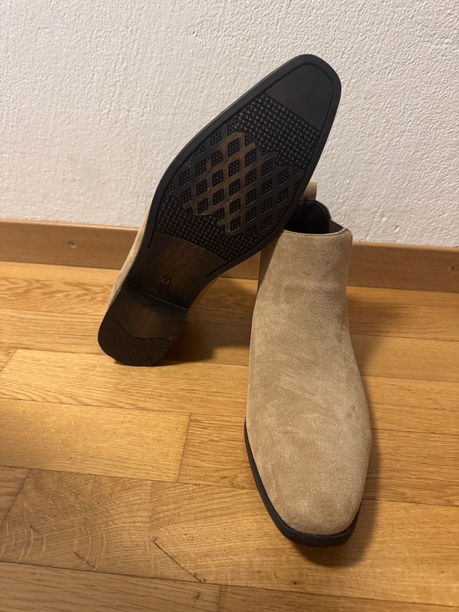 Scarpe da uomo: Herren Wildlederlook Chelseaboots - Neu – Nuovo (secondo la descrizione) da Walenstadt venduto da Mk3GR 1