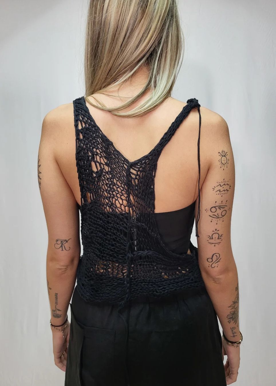 Top: Studio B3 Ebe Top, Black, One Size – Nuovo (secondo la descrizione) da Erlenbach ZH venduto da verbena_mint 7