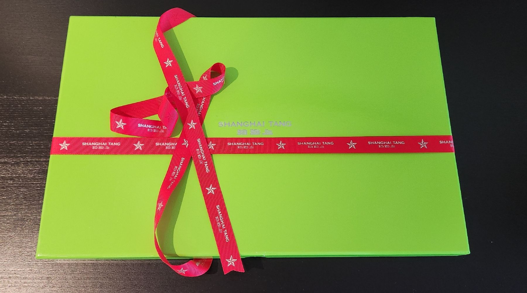 Foulard & Sciarpe: Shanghai Tang Seidenschal NEU – Nuovo e nell'imballaggio originale da Wollerau venduto da CH8832 6