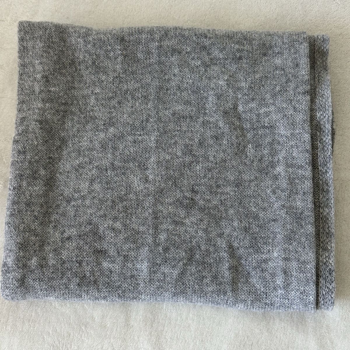 Foulard & Sciarpe: Écharpe en cachemire 100% gris – Nuovo (secondo la descrizione) da Givisiez venduto da dor_xb9k 4