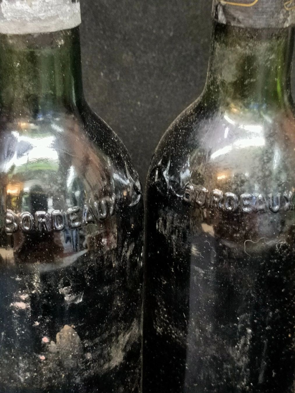 Wein: 2 BOUTEILLES CHÂTEAU BEAUVILLAGE 1982 – Neu (gemäss Beschreibung) aus Genève von Leboucheoreilles 8