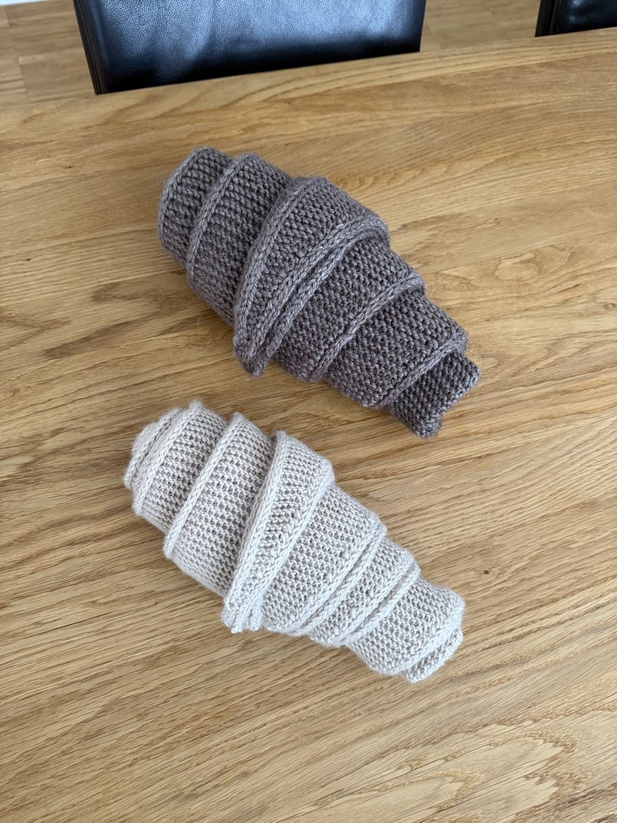 Foulards, Tücher & Schals: Gestrickte Kapuzen Schal – Neu (gemäss Beschreibung) aus Regensdorf von aid_hl7v 4
