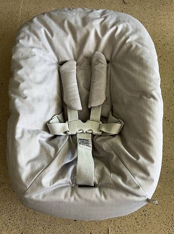 Hochstühle: Stokke Newborn Set 5-Punkt-Gurte in Hellgrau – Gebraucht aus Erlinsbach SO von paula.s