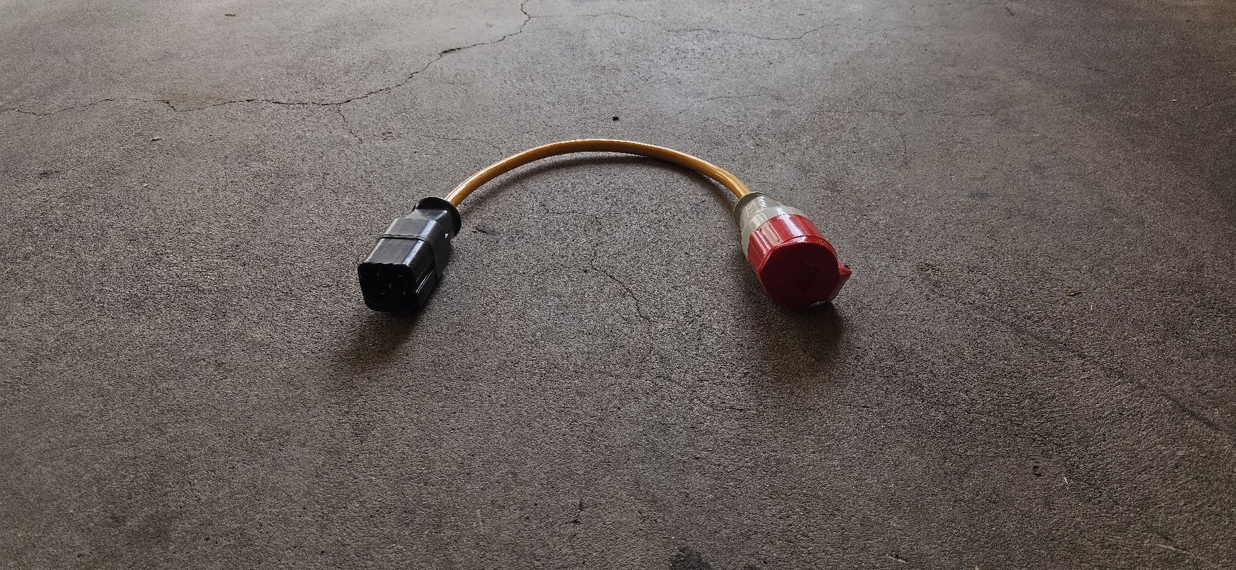 Unità & Adattatore: 5 Polige Übergangsstecker J15/ Type 15 – Usato da Nürensdorf venduto da salibeer 1