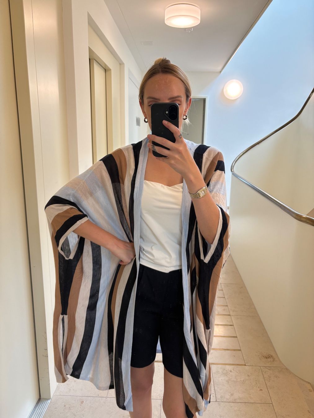 H&M Gilets & Westen: Cardigan rayé H&M taille unique – Gebraucht aus Zürich von mcotti01 1