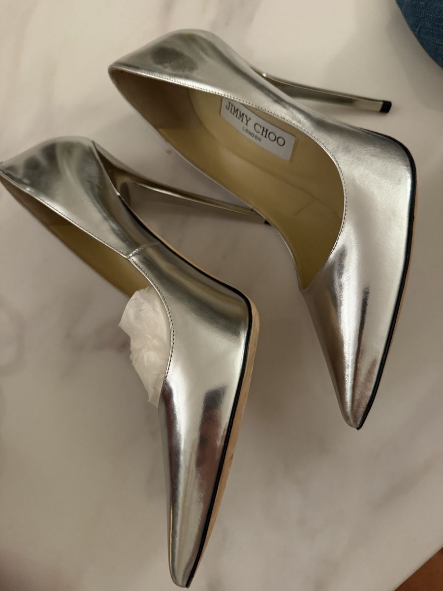 Jimmy Choo Chaussures femmes: Jimmy Choo Anouk silber Pump – D'occasion à Küsnacht ZH par Glamour2019 2