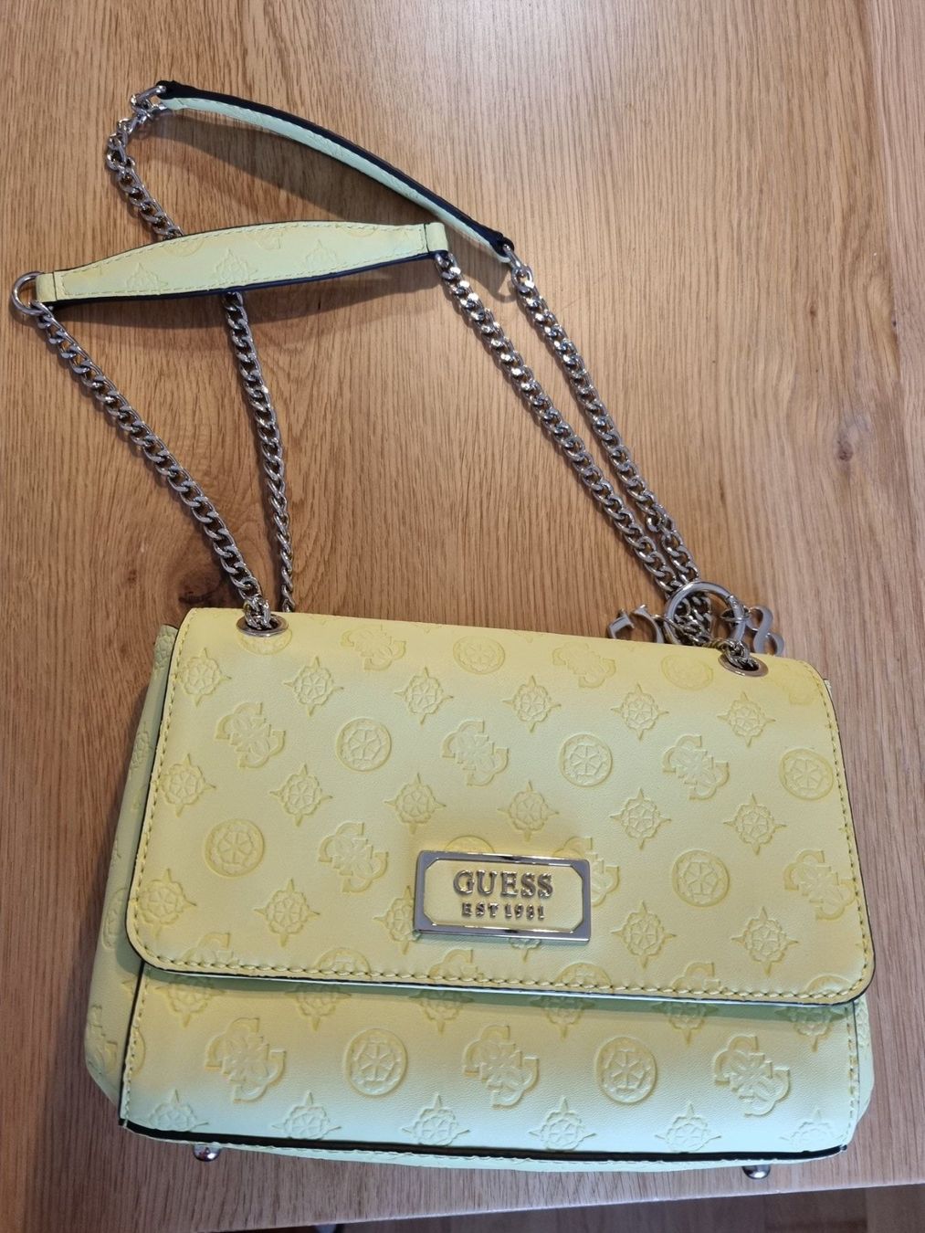 Guess Borse da donna: Tasche Guess – Usato da Thun venduto da Vesna27