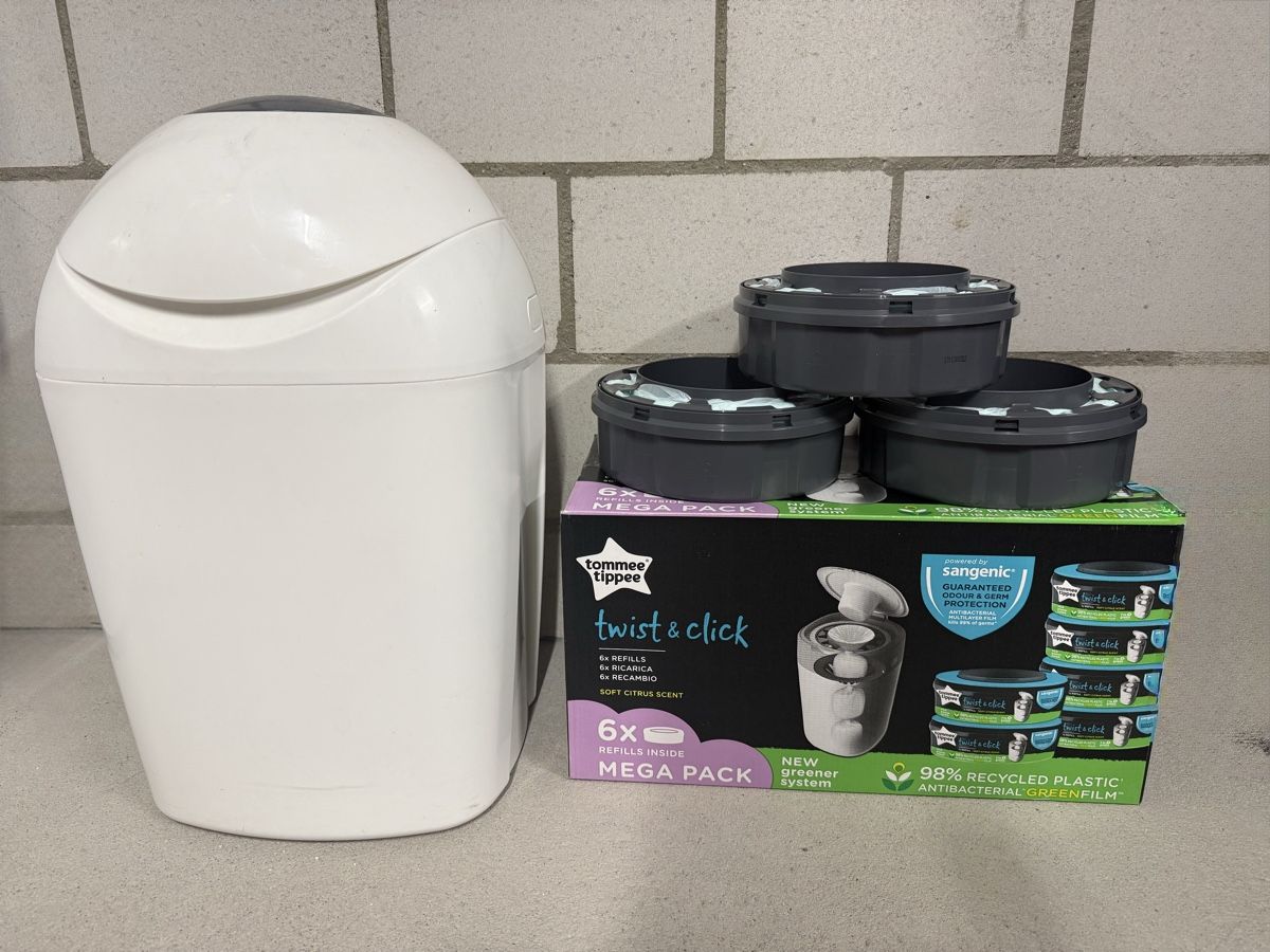 Tommee Tippee Cestini per rifiuti: Windeleimer mit 10x Nachfüllkassetten – Usato da Embrach venduto da Trendy24