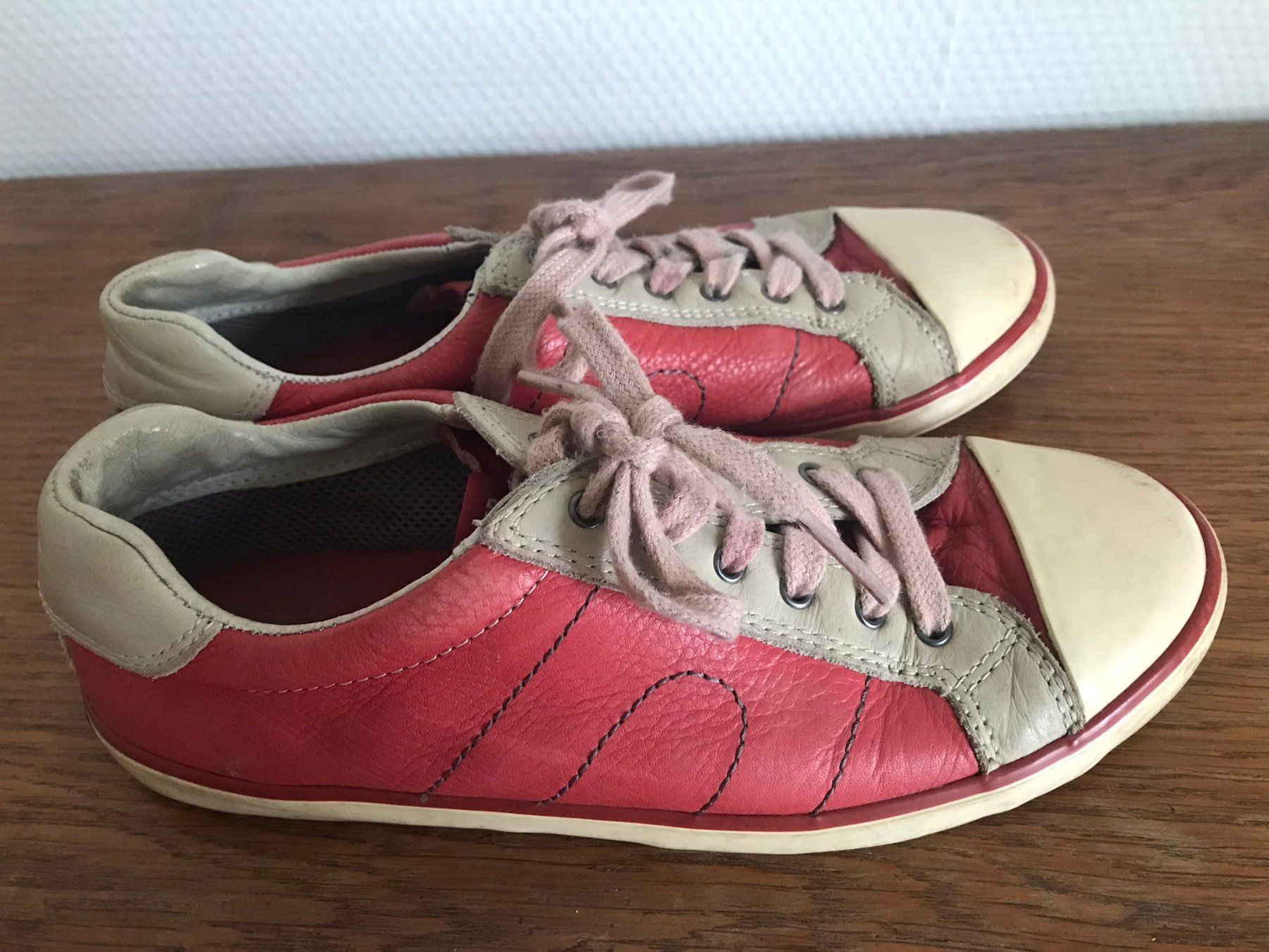 Camper Scarpe per ragazzi: Leder Turnschuhe in Gr. 35 von Camper – Usato da Wädenswil venduto da Aniares2 3